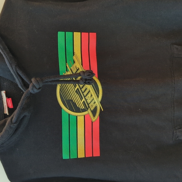 Mitchell And Ness x Canucks Euro Hoodie - Picture 2 of 4